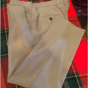 Haggar active series pant light grey.